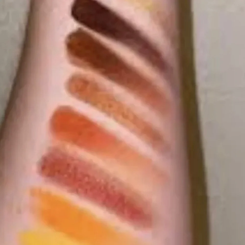 Ace Beaute Vintage‎ Dawn eyeshadow palette